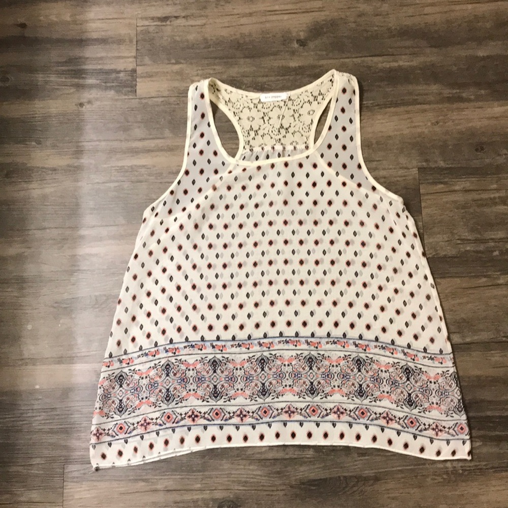 Sheet printed tank with lace back